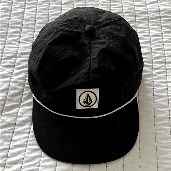 Men’s Volcom Hat - Picture 1 of 3